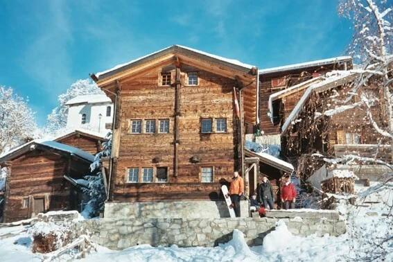 Slapen in de geborgenheid van een grot ES-18517-05_Casa Cueva Lopera_grotwoning_slaapkamer_wintersport_Spanje_Sierra Nevada_Belvilla vakantiehuizen