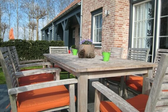 Vakantiehuis Elise_monument_Vlissingen_Zeeland_Nederland_Belvilla vakantiehuizen