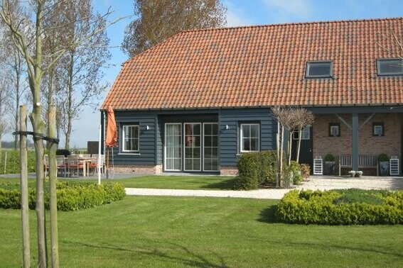 Vakantiehuis Elise_monument_Vlissingen_Zeeland_Nederland_Belvilla vakantiehuizen