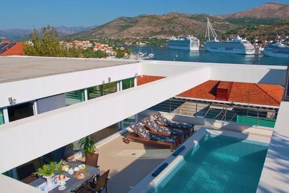 Villa Ancora_HR-20000-05_zwembad en uitzicht_Dubrovnik_Dalmatië_Kroatië_Belvilla