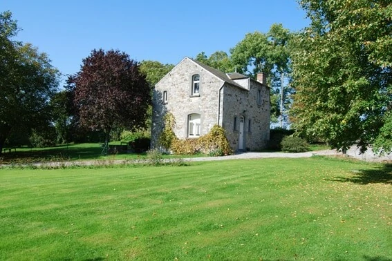 Pierette BE-5500-15 boerderij nabij Dinant Belvilla