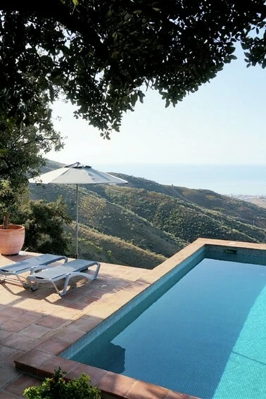 FR-47410-01_La Dame à l’Hermine_eetkamer_Dordogne_Belvilla vakantiehuizen