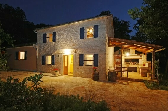 HR-52470-01_Oliva_buitenkeuken_barbecue_Istrië_Kroatië_Belvilla vakantiehuizen