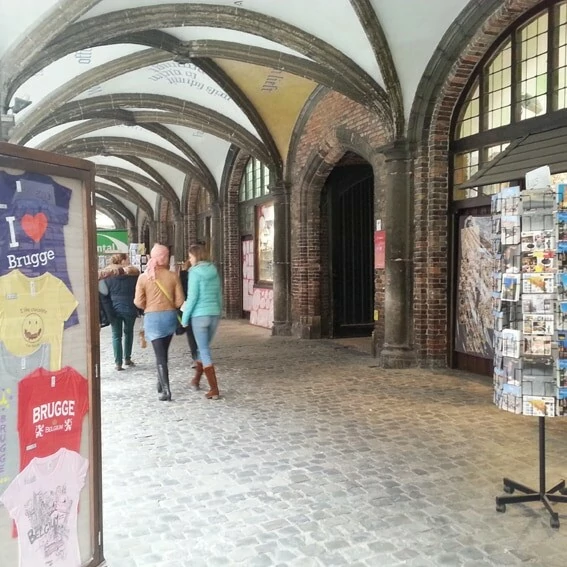 De zelfgemaakte tapas vullen de tafel van ons vakantiehuis tapas_Brugge_vakantiehuis In 't Reitje_Belvilla vakantiehuizen