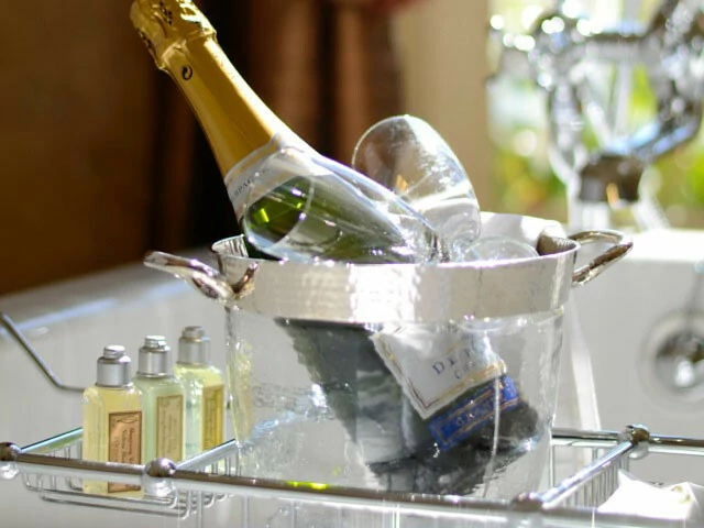 bruiloft trouwen huwelijk locatie Dordogne Les Eyzies-de-Tayac-Sireuil Belvilla vakantiehuizen