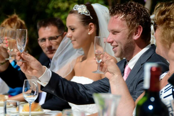 bruiloft trouwen huwelijk locatie Dordogne Les Eyzies-de-Tayac-Sireuil Belvilla vakantiehuizen