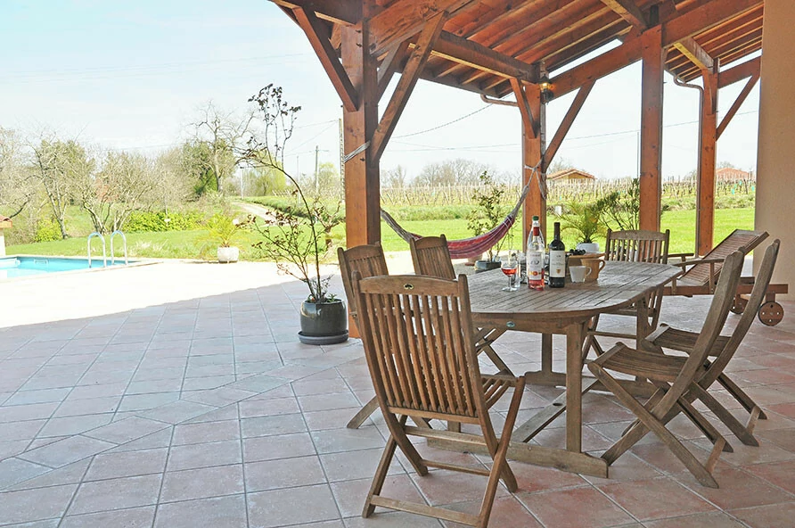 Petra Tamboer hek smeedwerk Zuid-Frankrijk Belvilla vakantiehuizen