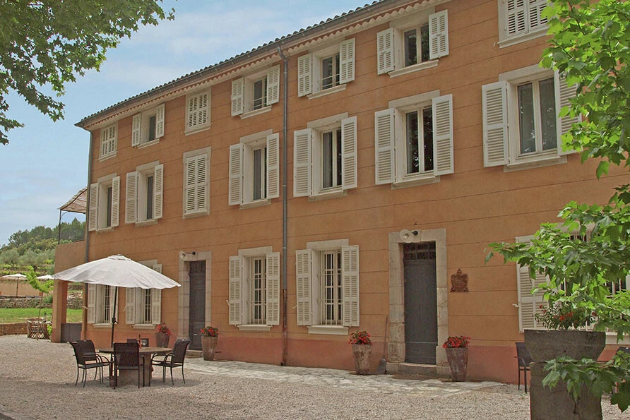 Petra Tamboer hek smeedwerk Zuid-Frankrijk Belvilla vakantiehuizen