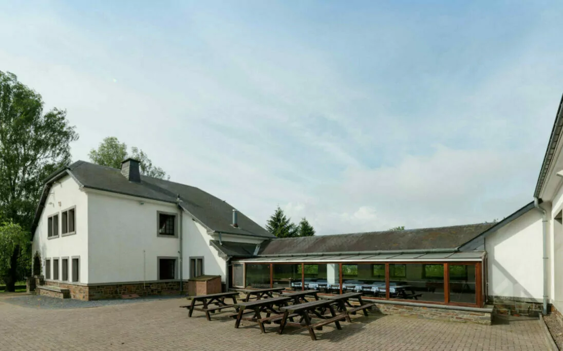 Vroeger een school, nu een vakantiehuis