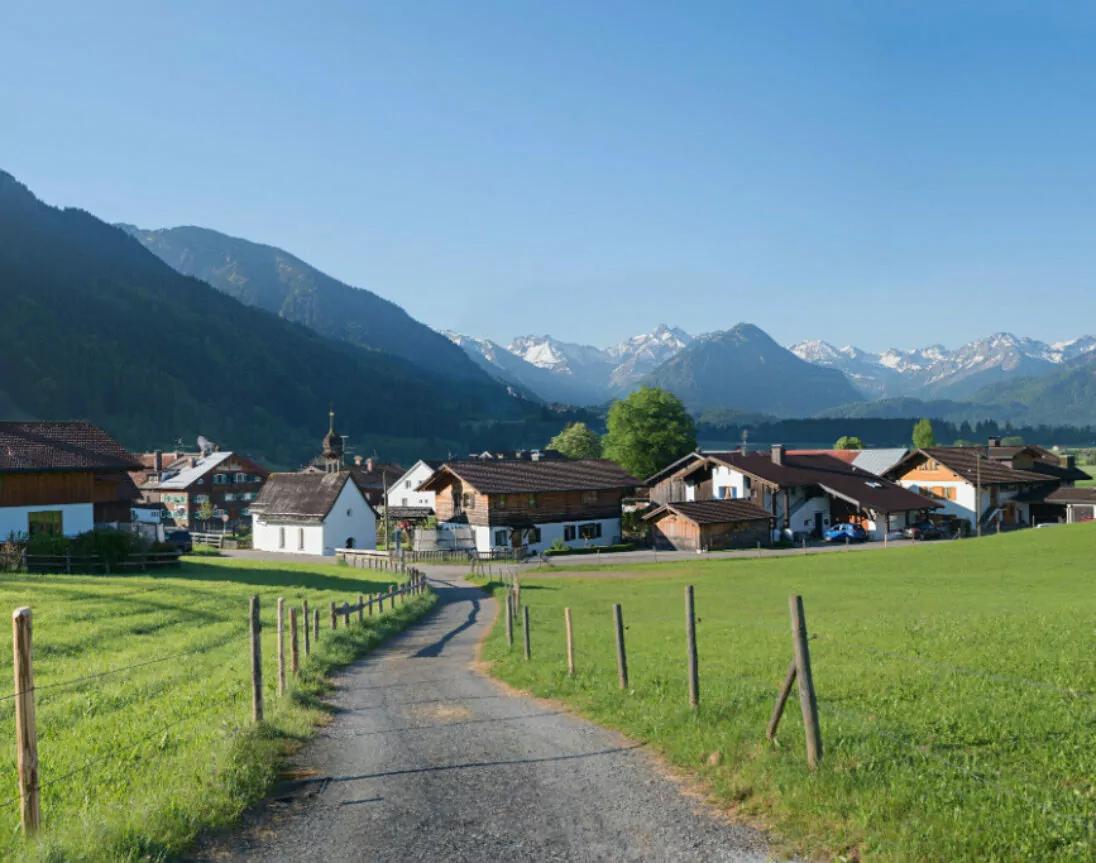 Gezicht op het kuuroord Rubi in de Allgäu