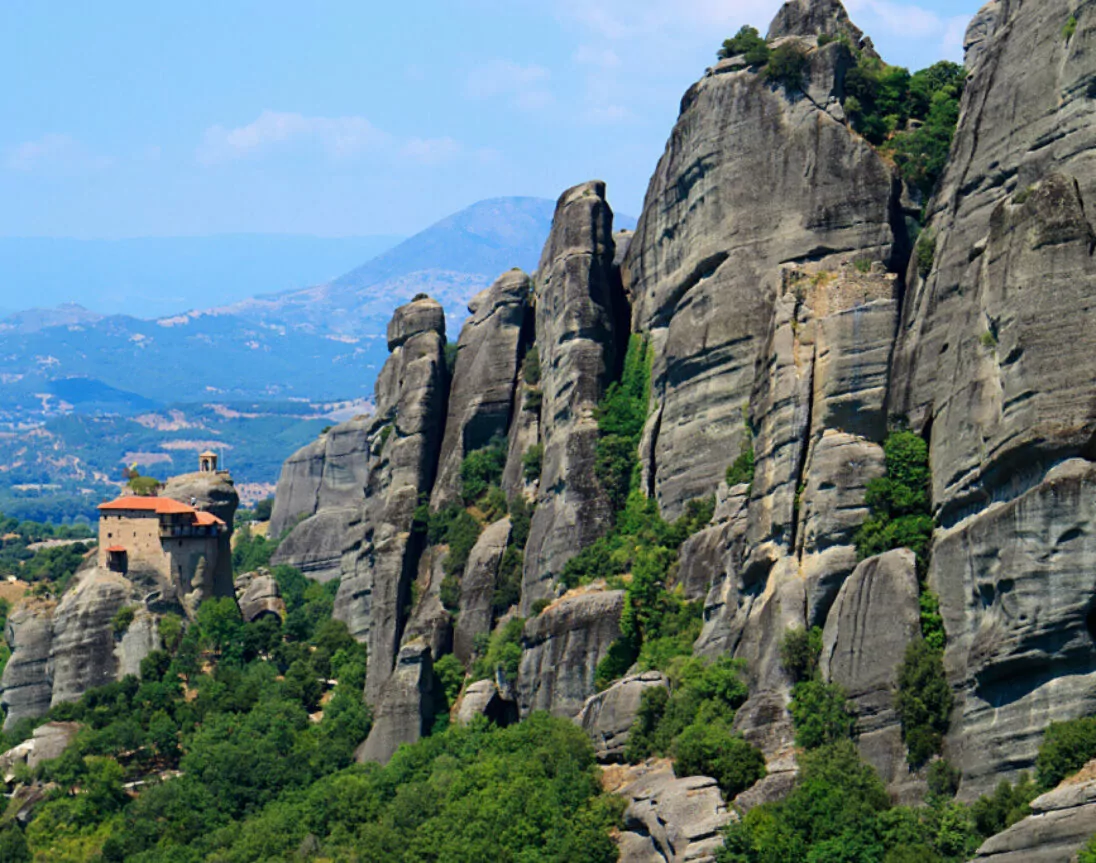 Zicht vanop Meteora kloosters in Griekenland