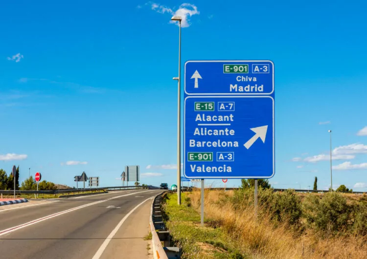 Snelweg in Spanje wegwijzer