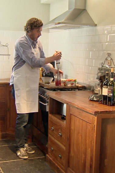 Topkok Christer Elfving duikt de keuken in van vakantiewoning Chateauferme sur les Sarts
