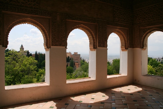 Granada_Alhambra_doorkijkje