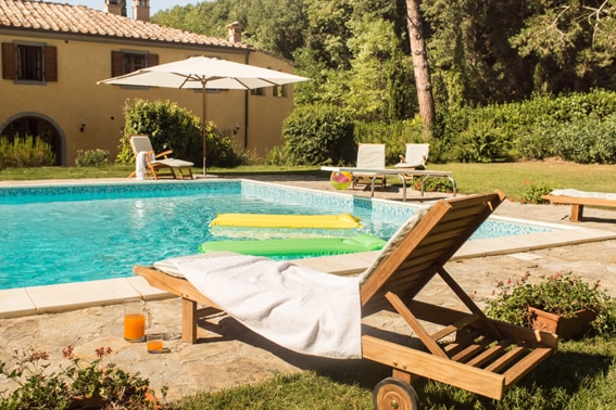 IT-56030-10_Villa Sant'Angiola_zwembad_commercial_Toscane_Italië_Belvilla vakantiehuizen