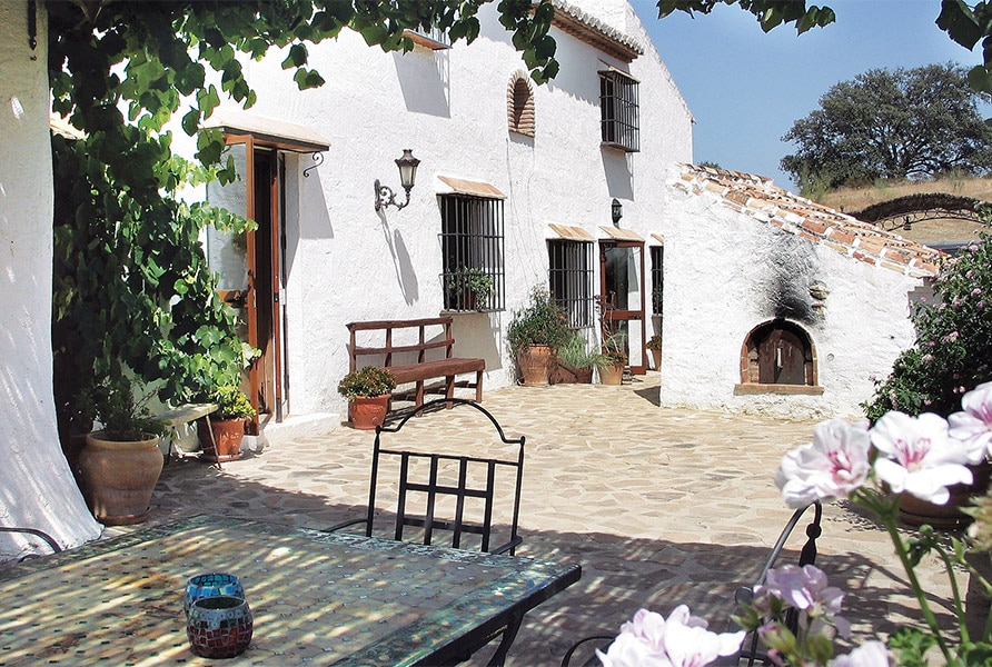 ES-29160-02_Cortijo Cabrera_wijnboerderij_terras_2_Spanje_Andalusië_Malaga_Belvilla vakantiehuizen