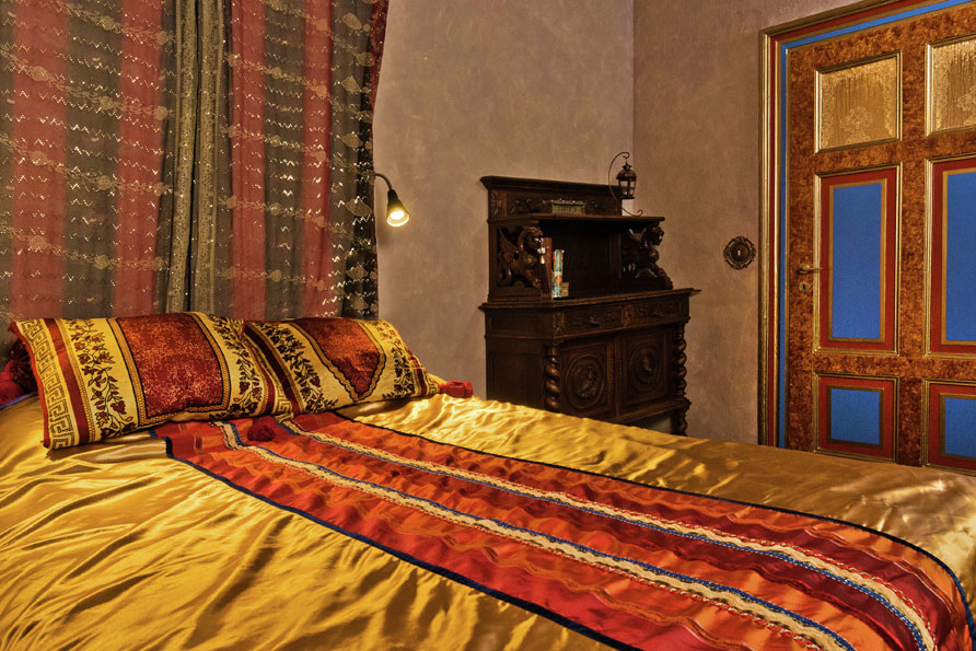 DE-34513-29 Ehemalige Dorfschule / Pfarrhaus slaapkamer thema sultan Hesse Duitsland Belvilla vakantiehuizen