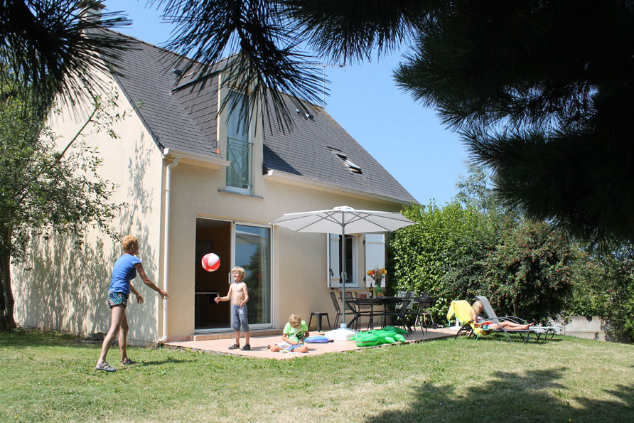gezinsvakantie Bretagne tuin spelletjes Belvilla vakantiehuizen