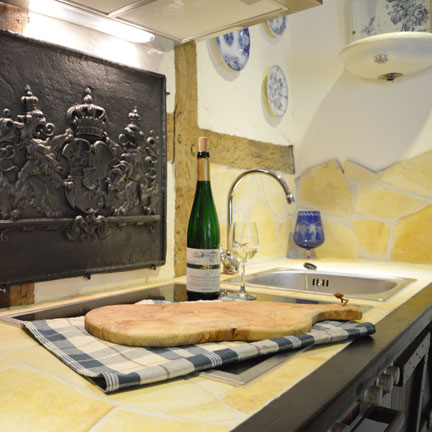 DE-54518-25 Casa della Bombello keuken wijn Minheim Moezel Belvilla vakantiehuizen