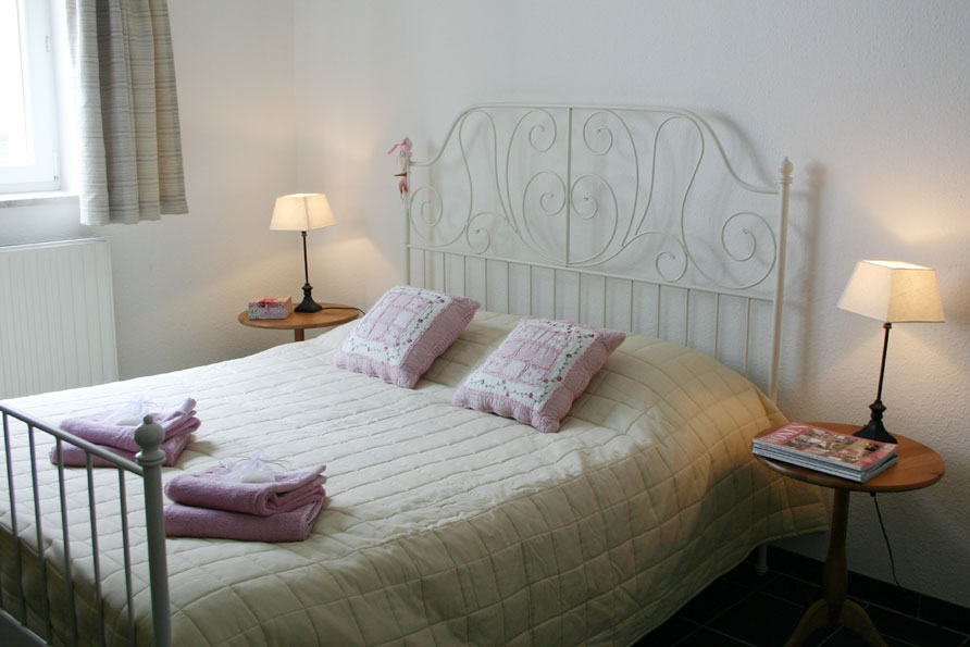 DE-56254-01 Zum Winzer Moselkern Moezel slaapkamer Belvilla vakantiehuizen