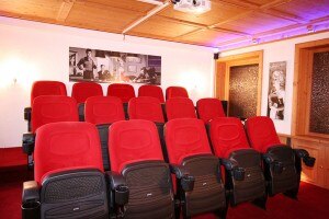 groepswoning bioscoop Kirchberg Tirol Belvilla vakantiehuizen