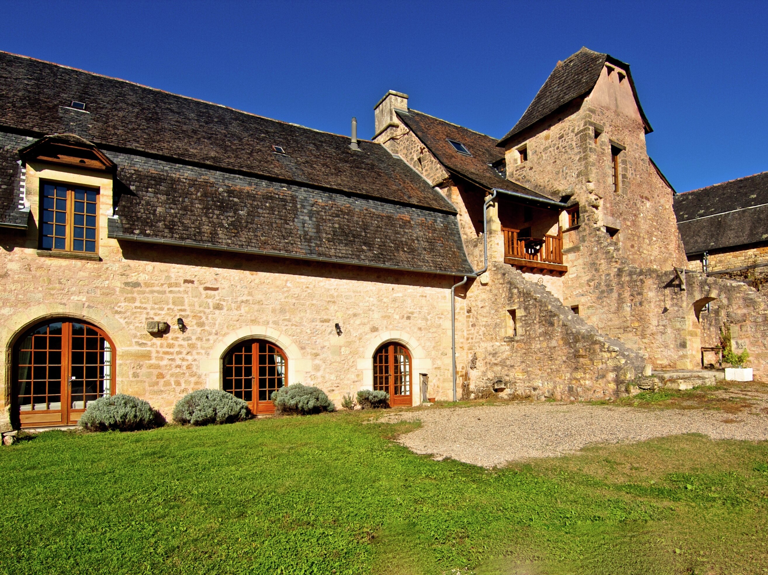 Met een gezelschap tot zes personen kun je verblijven in deze 13e-eeuwse abdij in de Dordogne