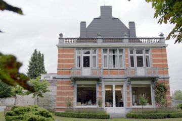 Deze groepswoning in de Ardennen verwelkomde de bootcamp-kandidaten van 'K3 zoekt K3'